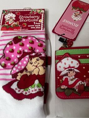 NWT Pink Strawberry Shortcake Wallet, Socks, Pin Bundle Set Collectible